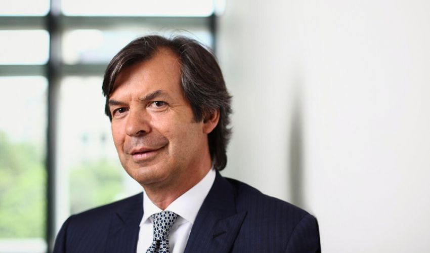 Carlo Messina miglior CEO bancario europeo per il settimo anno