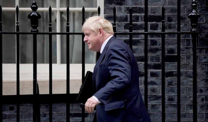 Boris Johnson accetta di dimettersi oggi. Nuovo premier in autunno
