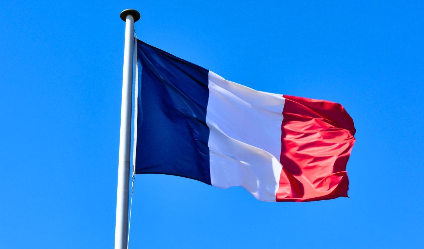 Francia al voto: la svolta possibile di Marine Le Pen e Bardella