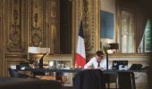 Macron: calcoli e trattative per escludere Mélenchon dal nuovo governo