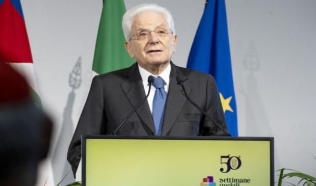 Mattarella: “L’assolutismo della maggioranza minaccia la democrazia”